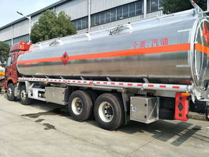 湖南岳陽(yáng)小型加油車報(bào)價(jià)解析 為何成為攪拌車用戶的實(shí)惠之選？